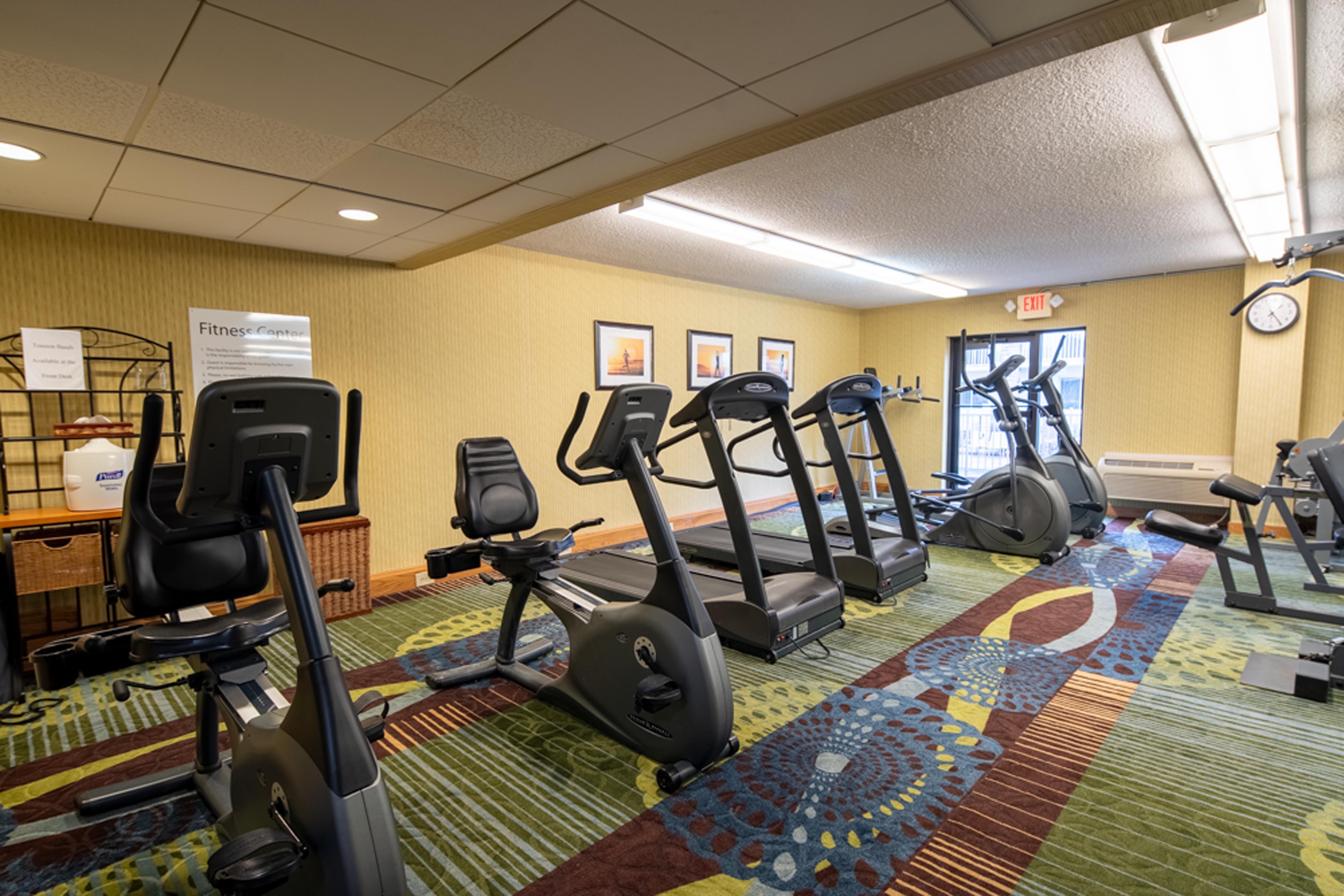 Holiday Inn Express Hotel & Suites Pittsburgh Airport By Ihg Robinson Township Exterior foto