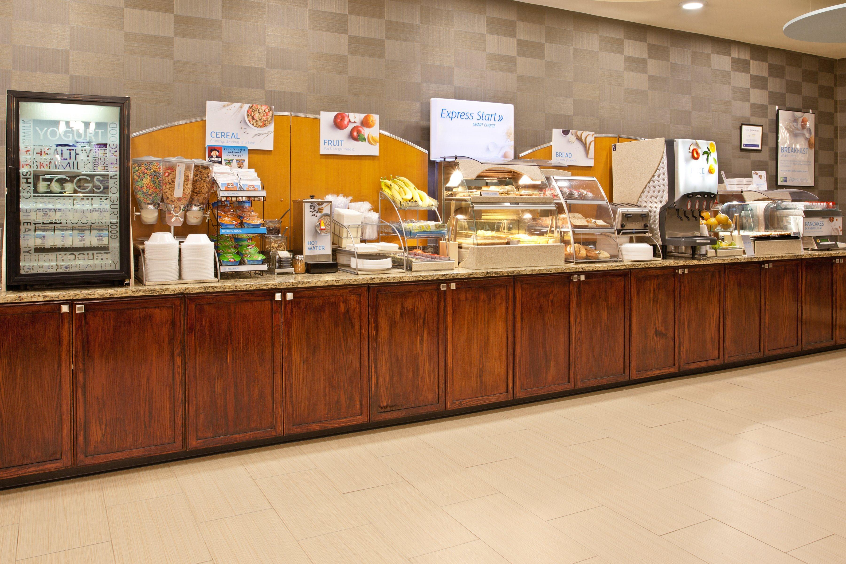 Holiday Inn Express Hotel & Suites Pittsburgh Airport By Ihg Robinson Township Exterior foto